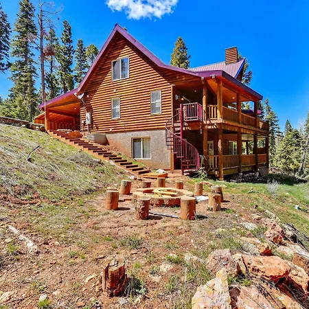 Empty Saddle Villa